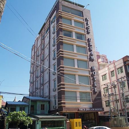 Nice Dream Hotel Mandalay Esterno foto