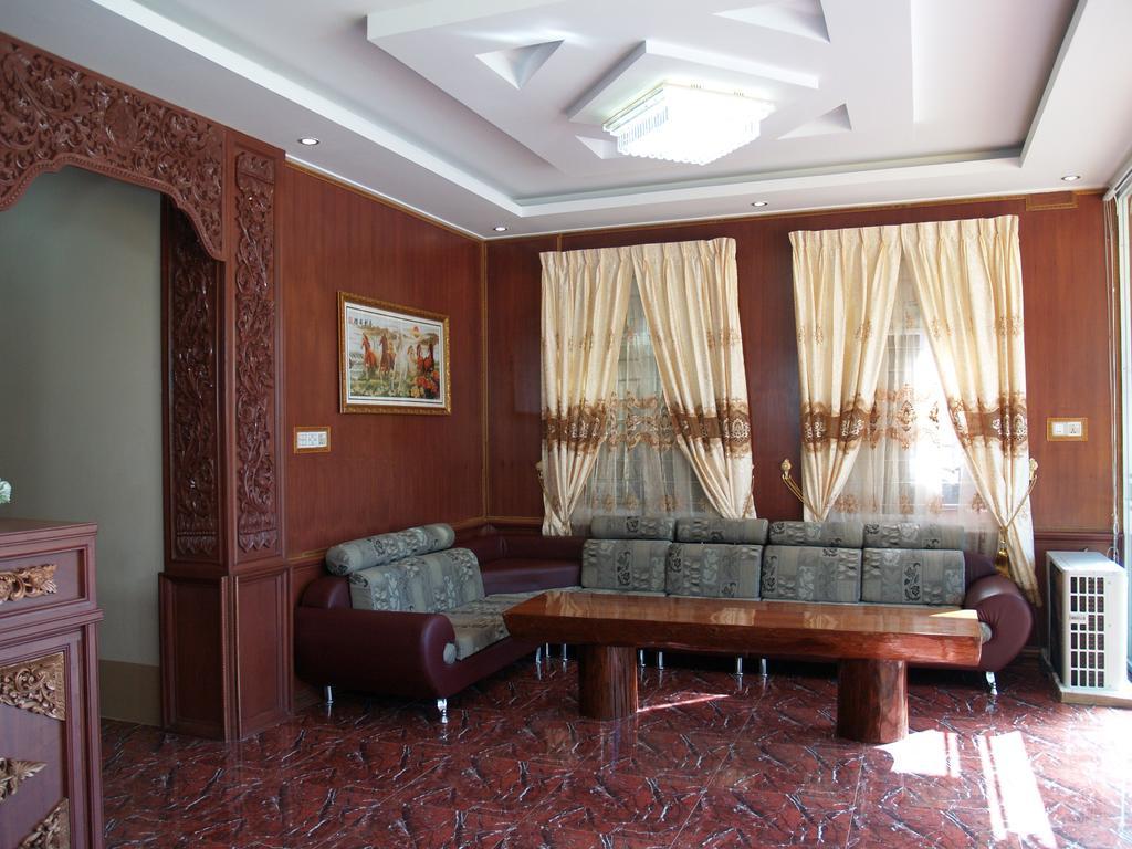 Nice Dream Hotel Mandalay Esterno foto