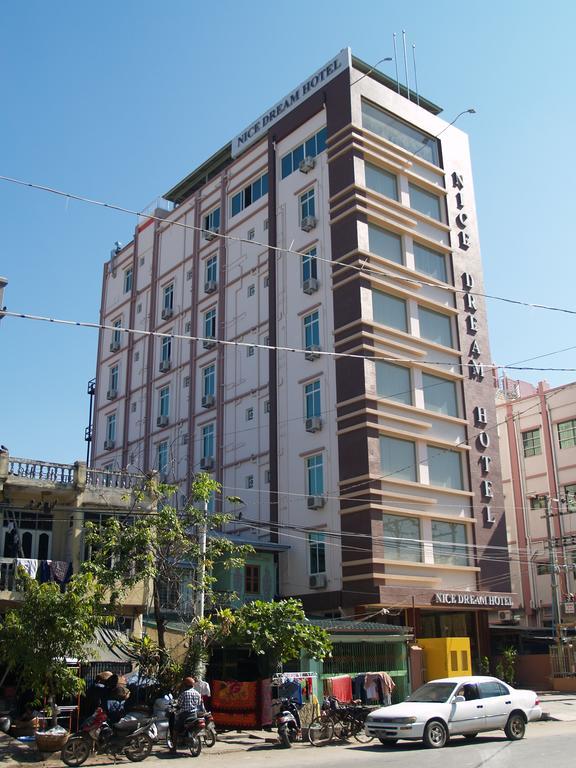 Nice Dream Hotel Mandalay Esterno foto