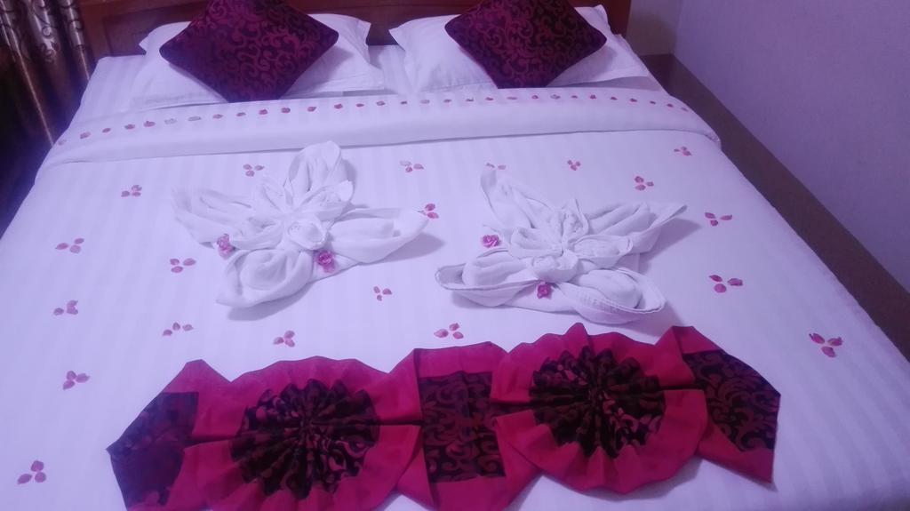 Nice Dream Hotel Mandalay Esterno foto